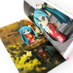 KADOKAWA Nendoroid Hatsune Miku Photo Collection 3Q Miku DX -Books Sales Store 36d9636b31bc4a389e315ffc5d2ac841.jpg