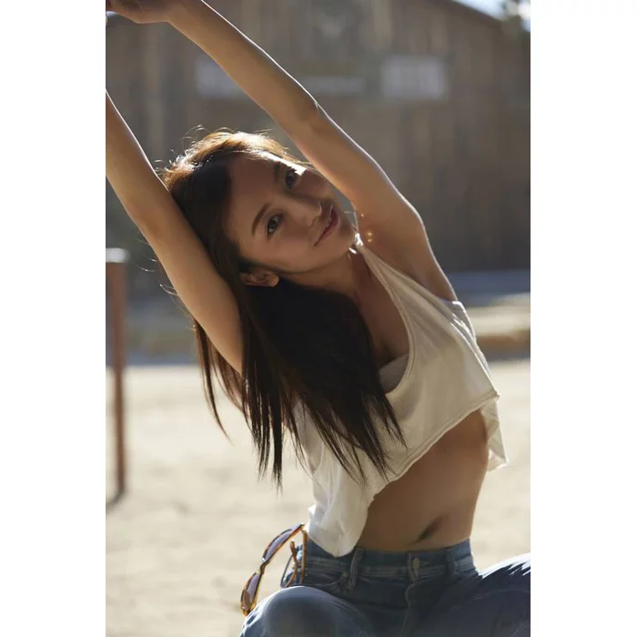 Wanderer: Tomomi Itano Photo Book 3 Wanderer: Tomomi Itano Photo Book